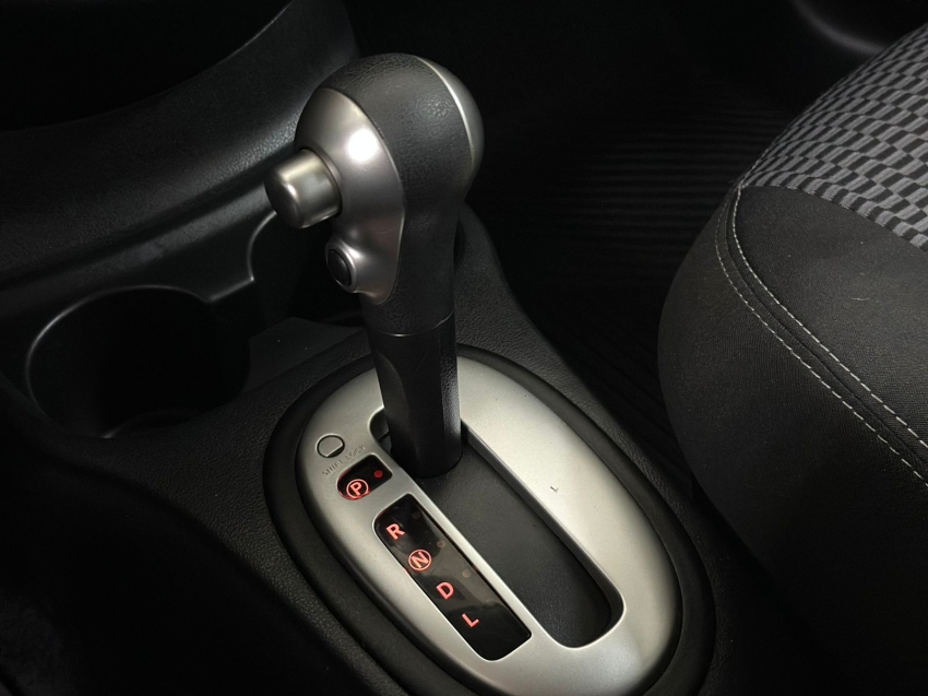 nissan versa 1.6 16v flexstart sv 4p xtronic flex automatico 20208