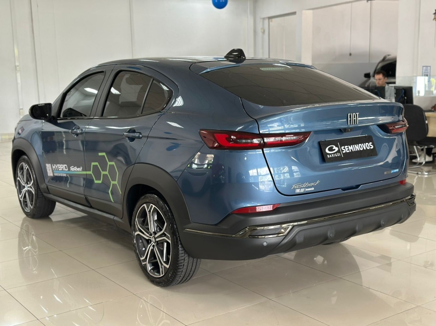 fiat fastback 1.0 turbo 200 hybrid impetus cvt hibrido 4p automatico 20251