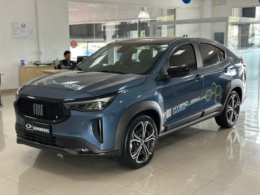 fiat fastback 1.0 turbo 200 hybrid impetus cvt hibrido 4p automatico 2025