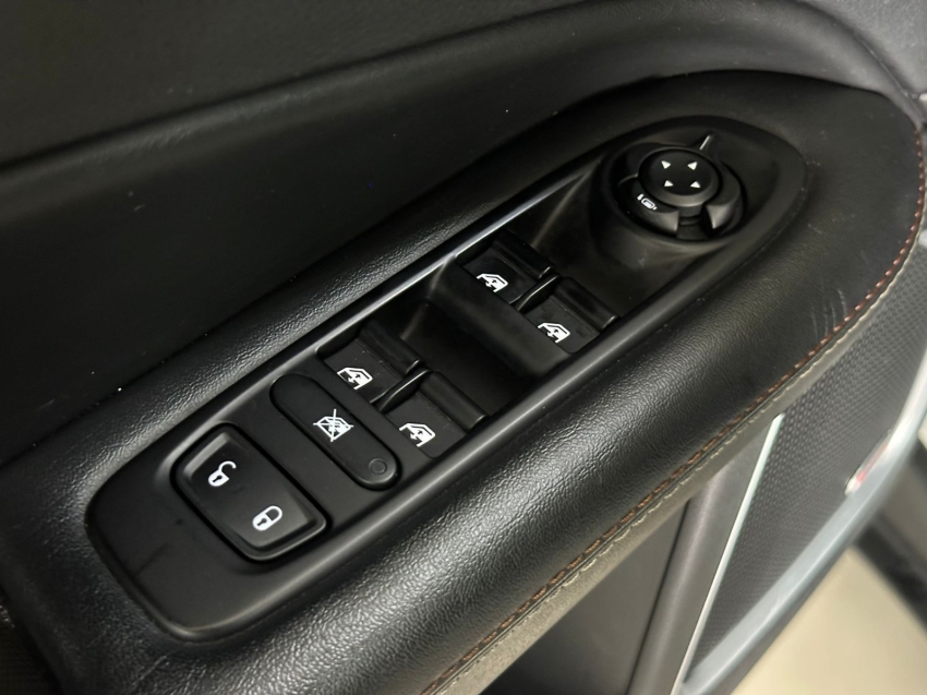 jeep compass 2.0 16v flex longitude automatico 4p 202116