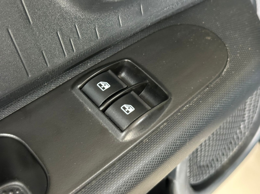 fiat mobi 1.0 evo flex like. manual 4p automatico 20259