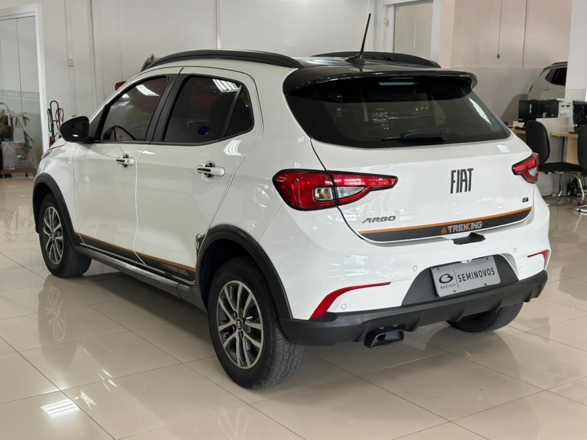 fiat argo 1.3 firefly flex trekking cvt 4p automatico 20241