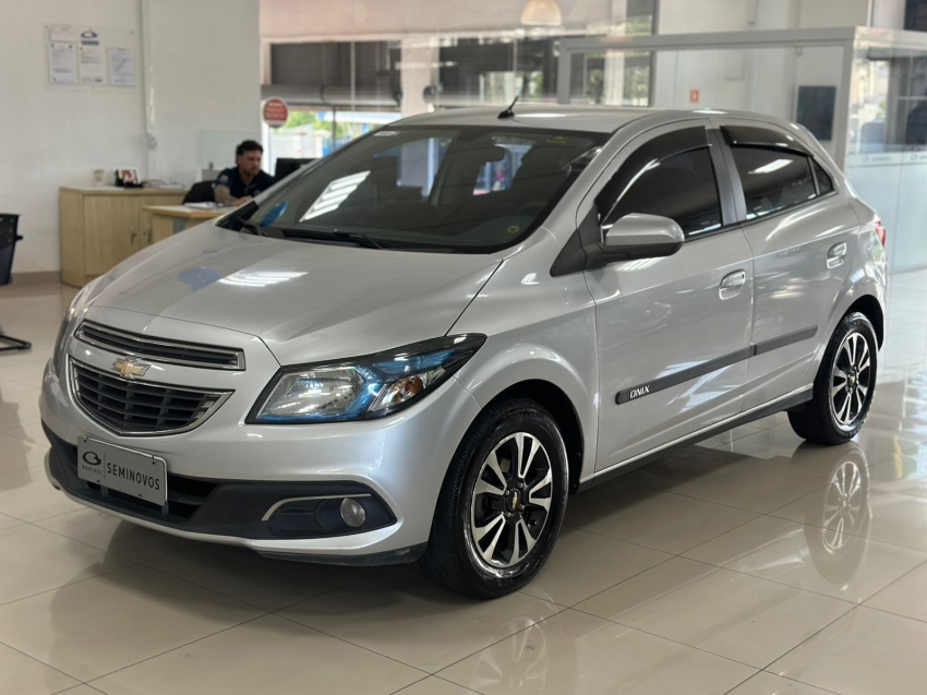chevrolet onix 1.4 mpfi ltz 8v flex 4p manual 2014