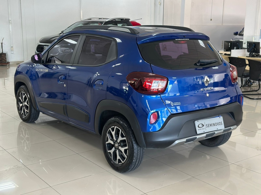 kwid outsider 1.0 12v4