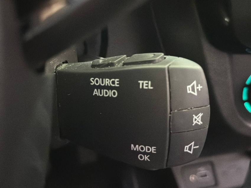 kwid outsider 1.0 12v10