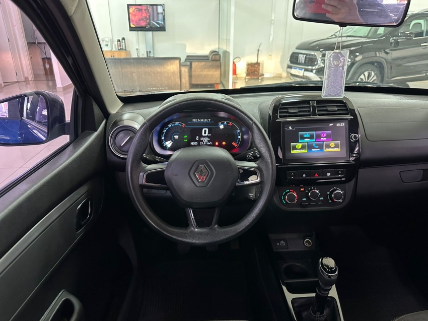 kwid outsider 1.0 12v13