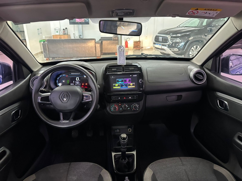 kwid outsider 1.0 12v14