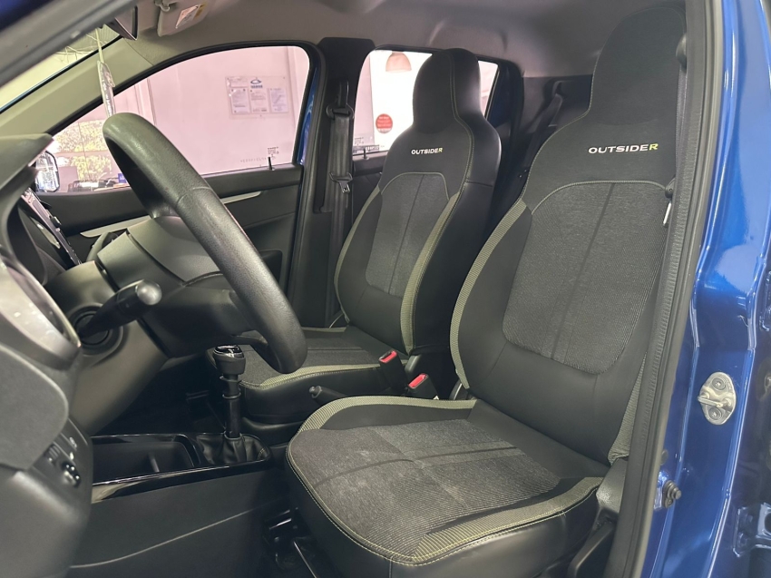 kwid outsider 1.0 12v6