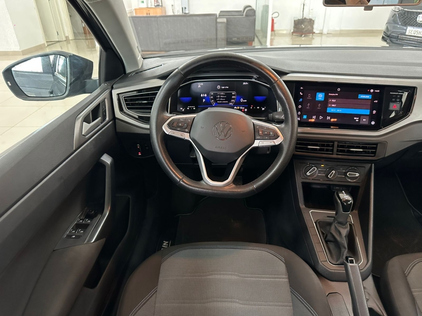 volkswagen nivus 1.0 200 tsi total flex comfortline automatico 4p 202410