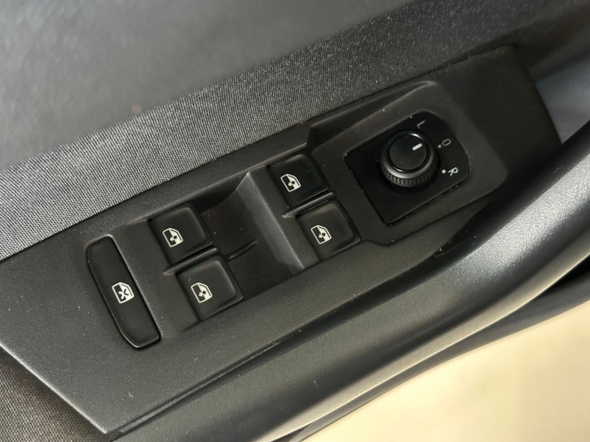 volkswagen nivus 1.0 200 tsi total flex comfortline automatico 4p 202416