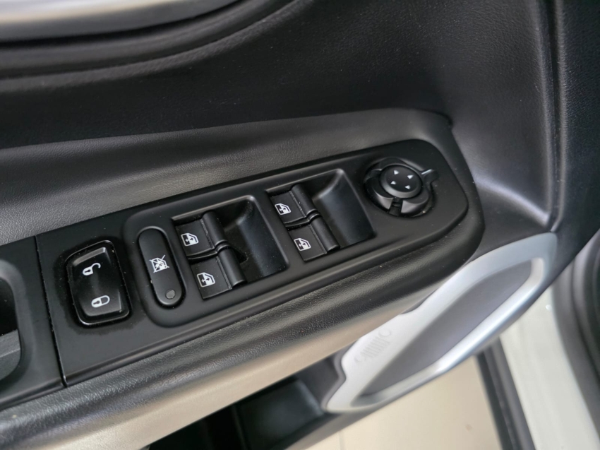 jeep renegade 1.8 16v flex longitude 4p automatico 202114