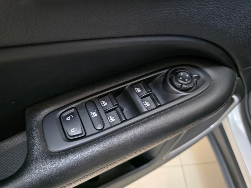 jeep compass 2.0 16v flex sport automatico 4p 201816