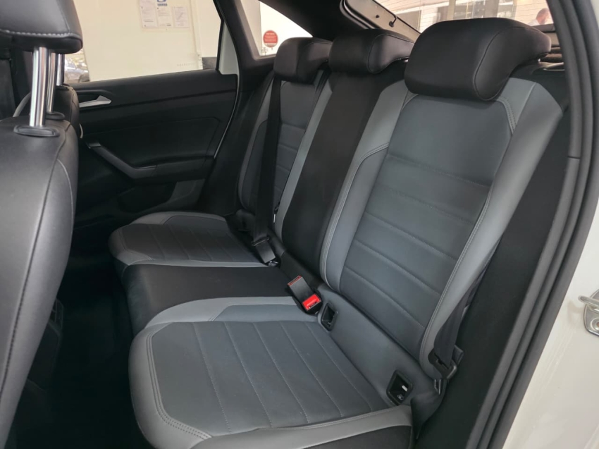 volkswagen nivus 1.0 200 tsi total flex highline automatico 4p 202415