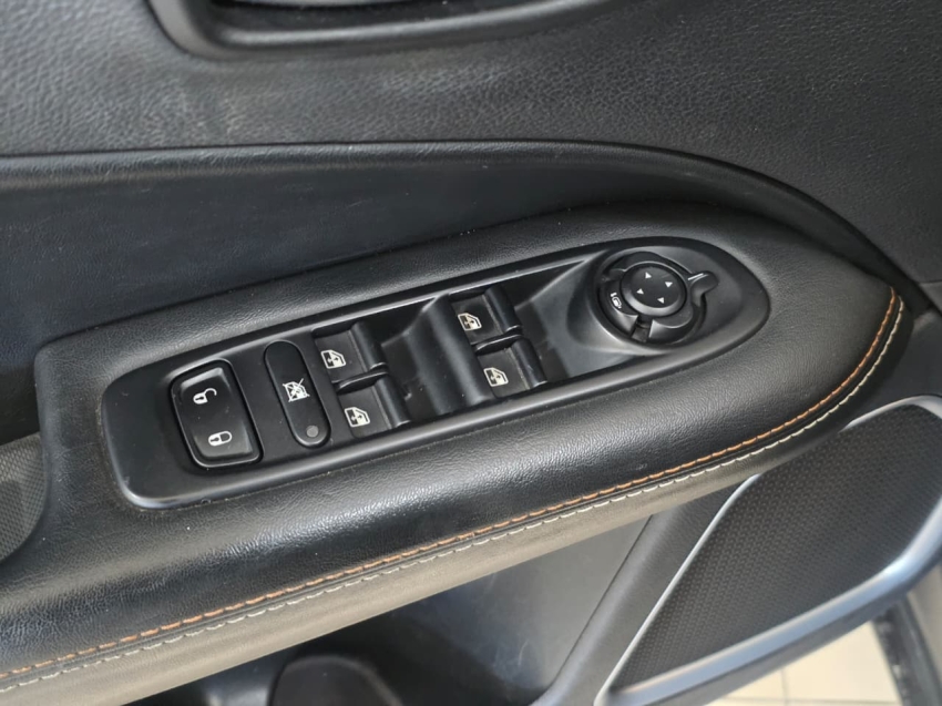 jeep compass 2.0 16v flex longitude automatico 4p 201916