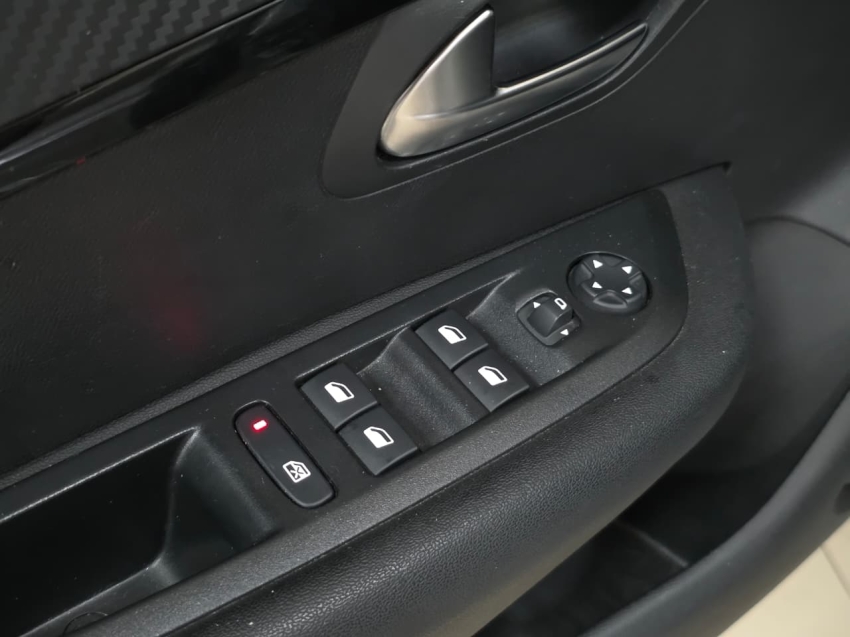 peugeot 208 1.0 turbo 200 flex griffe cvt 4p automatico 202418