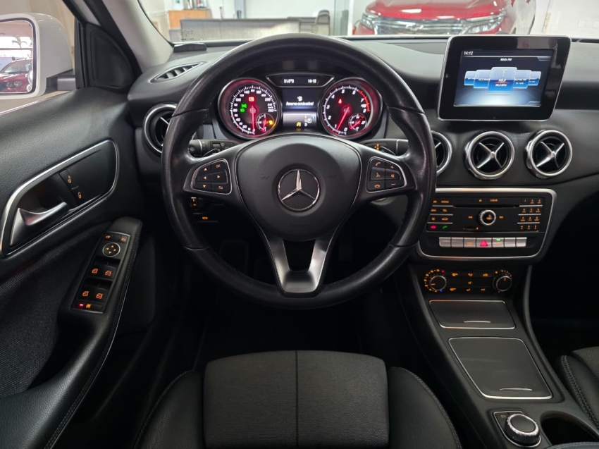 mercedes-benz gla 200 1.6 cgi flex advance 7g-dct 4p automatico 20196