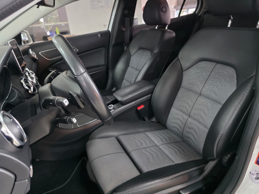 mercedes-benz gla 200 1.6 cgi flex advance 7g-dct 4p automatico 201912