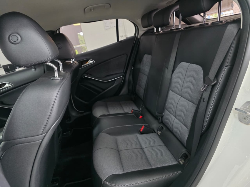 mercedes-benz gla 200 1.6 cgi flex advance 7g-dct 4p automatico 201913