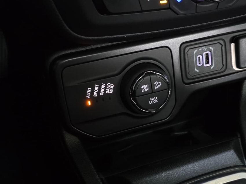 jeep renegade 1.3 t270 turbo flex s 4x4 at9 4p automatico 20239