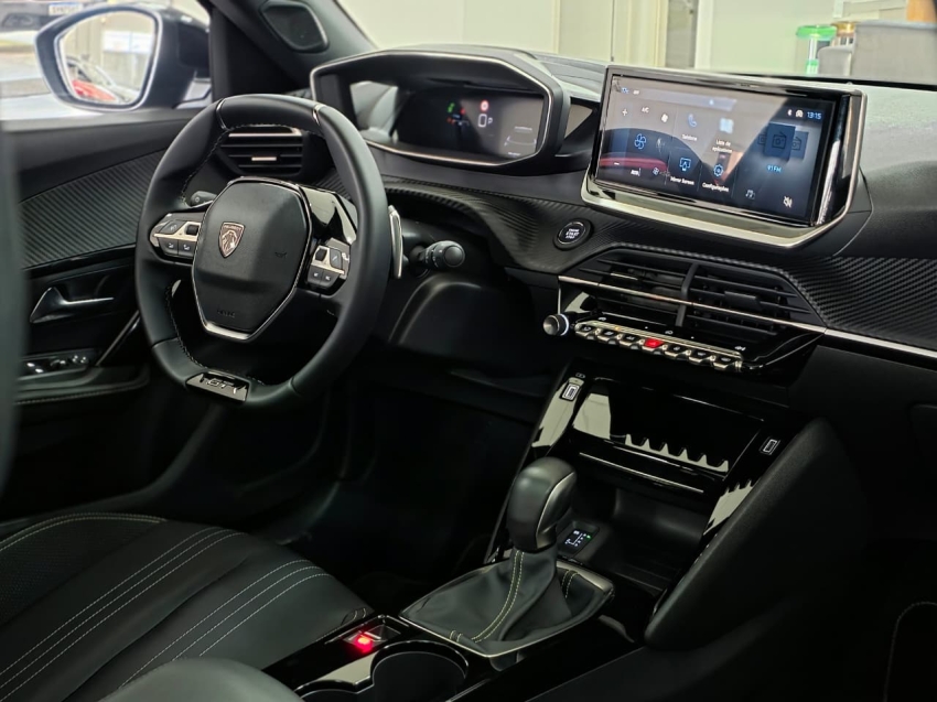 peugeot 2008 1.0 turbo 200 flex gt cvt 4p automatico 202513