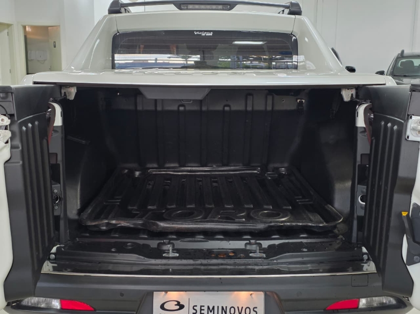 fiat toro 2.0 16v turbo diesel ultra 4wd at9 4p automatico 20243