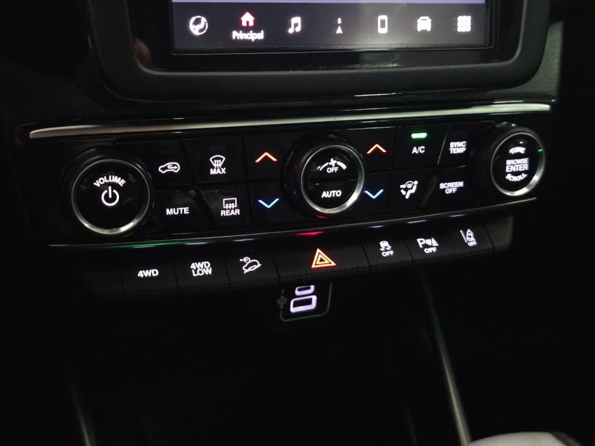 fiat toro 2.0 16v turbo diesel ultra 4wd at9 4p automatico 202411