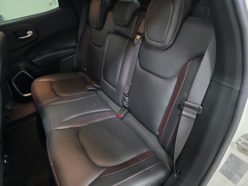 fiat toro 2.0 16v turbo diesel ultra 4wd at9 4p automatico 202418