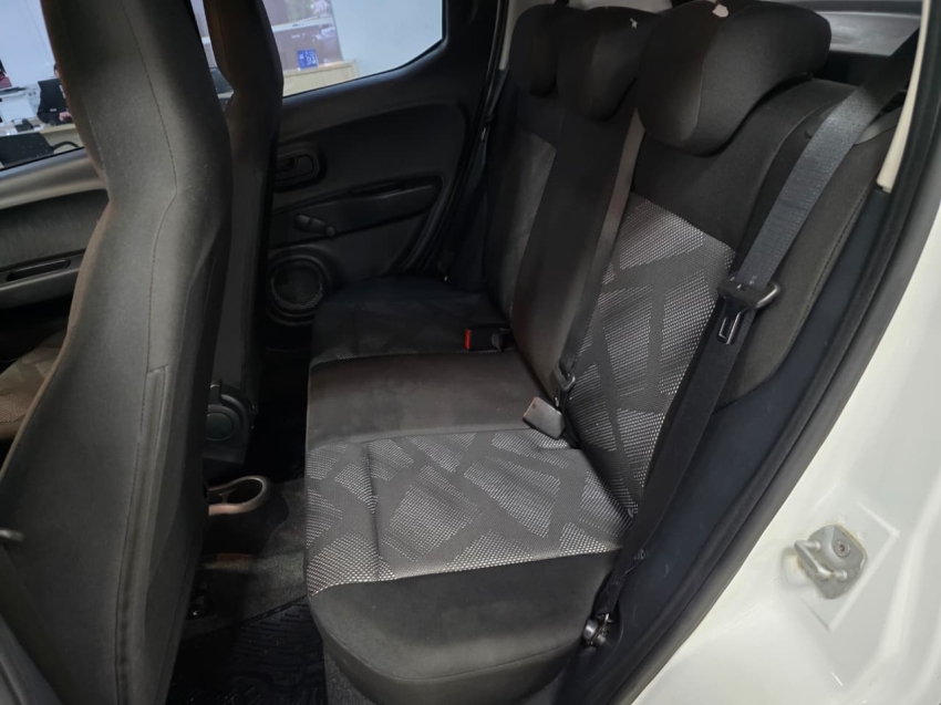 fiat mobi 1.0 evo flex like. manual 4p 202413