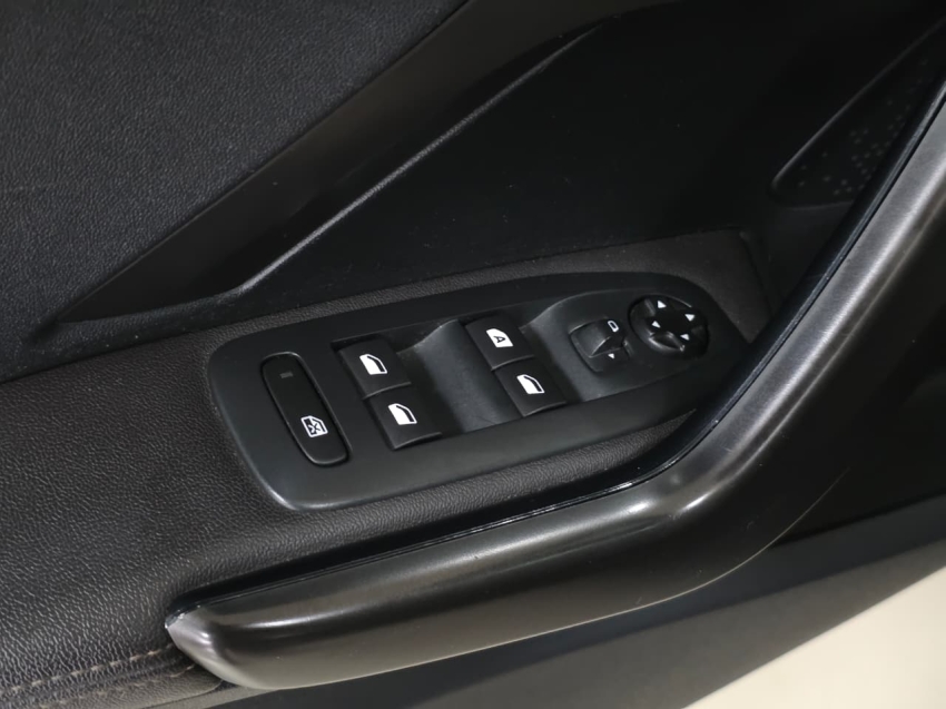 peugeot 2008 1.6 16v flex griffe 4p automatico 201717