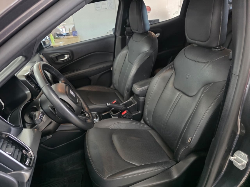 fiat toro 1.3 turbo 270 flex volcano at6 4p automatico 202512