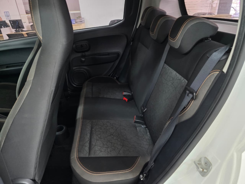 fiat mobi 1.0 evo flex trekking manual 4p 202415