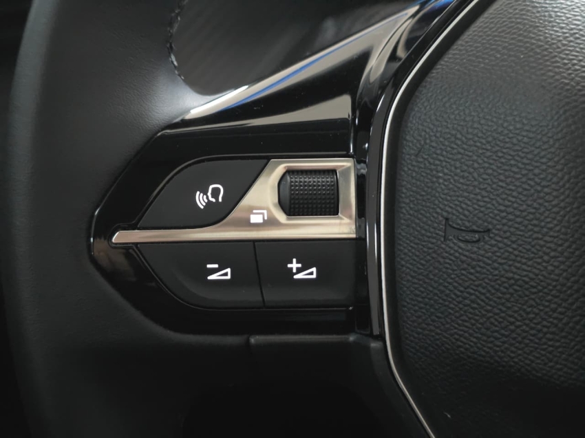 peugeot 208 1.0 turbo 200 flex griffe cvt 4p automatico 202415