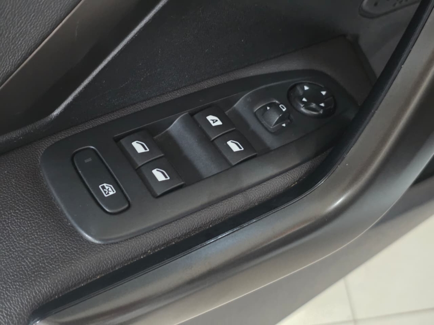 peugeot 2008 1.6 16v flex griffe 4p automatico 201617