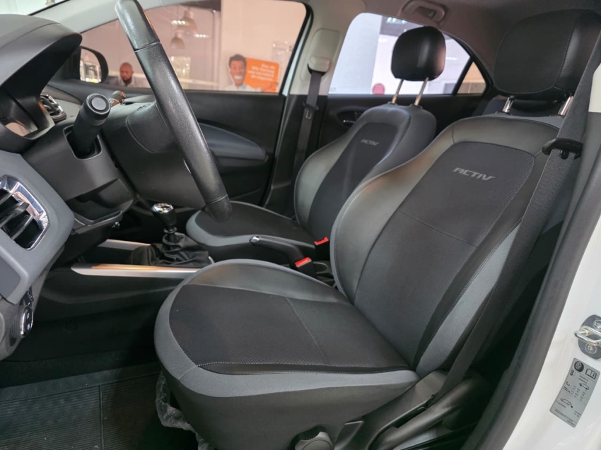 Chevrolet ONIX 1.4 MPFI ACTIV 8V FLEX 4P MANUAL 2018/1912