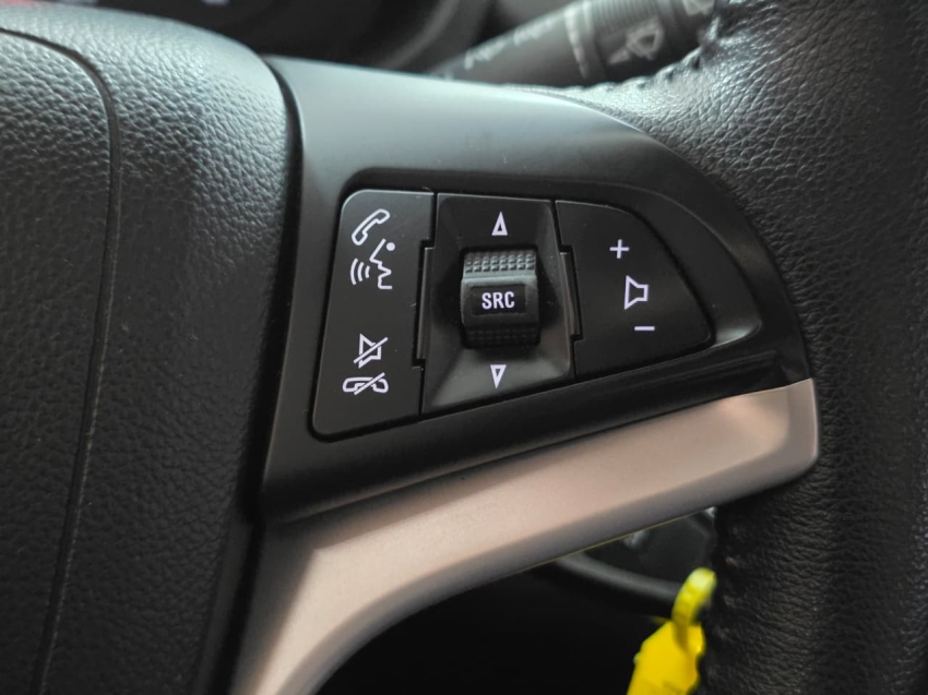Chevrolet ONIX 1.4 MPFI ACTIV 8V FLEX 4P MANUAL 2018/1915
