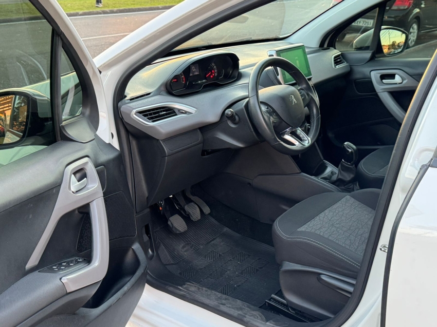 peugeot 208 1.2 active pack 12v flex 4p manual 20198
