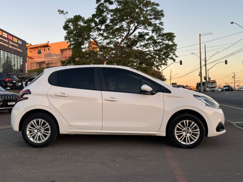 peugeot 208 1.2 active pack 12v flex 4p manual 20197