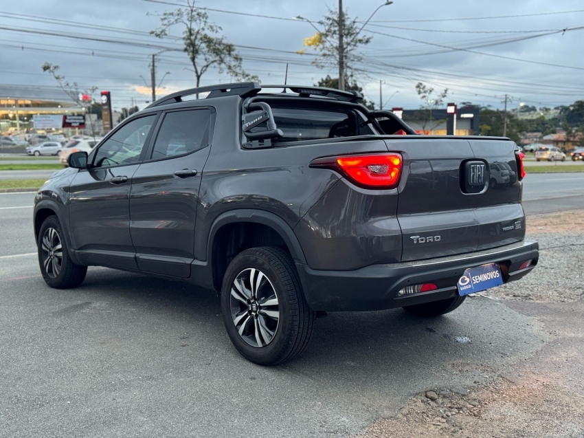 fiat toro 1.3 turbo 270 flex freedom at6 2025