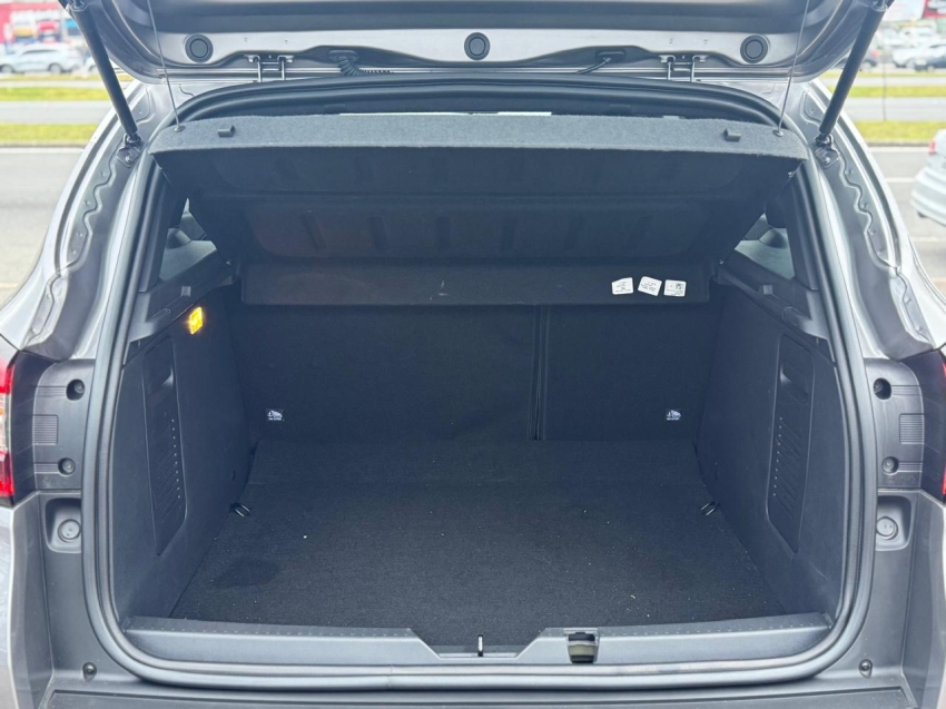renault captur 1.3 tce flex intense x-tronic 4p automatico 2023