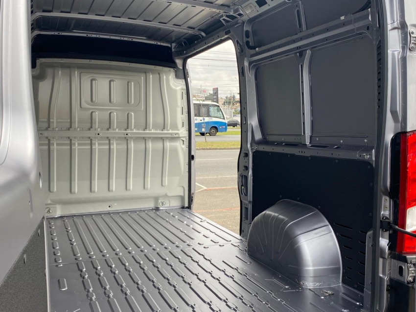 fiat ducato 2.2 bluehdi diesel cargo manual 4p 2024