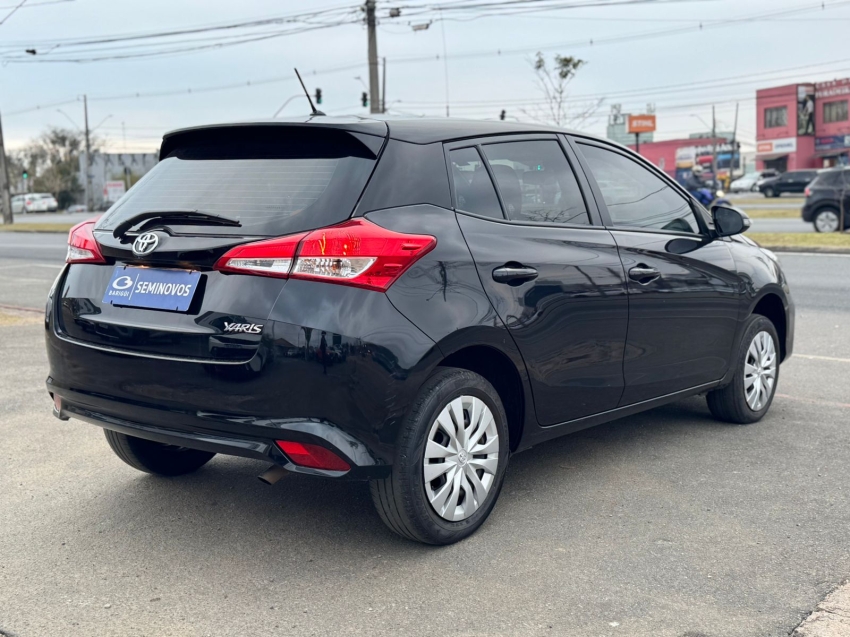 toyota yaris 1.5 16v flex xl multidrive 4p automatico 2025