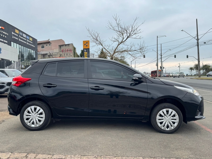 toyota yaris 1.5 16v flex xl multidrive 4p automatico 2025