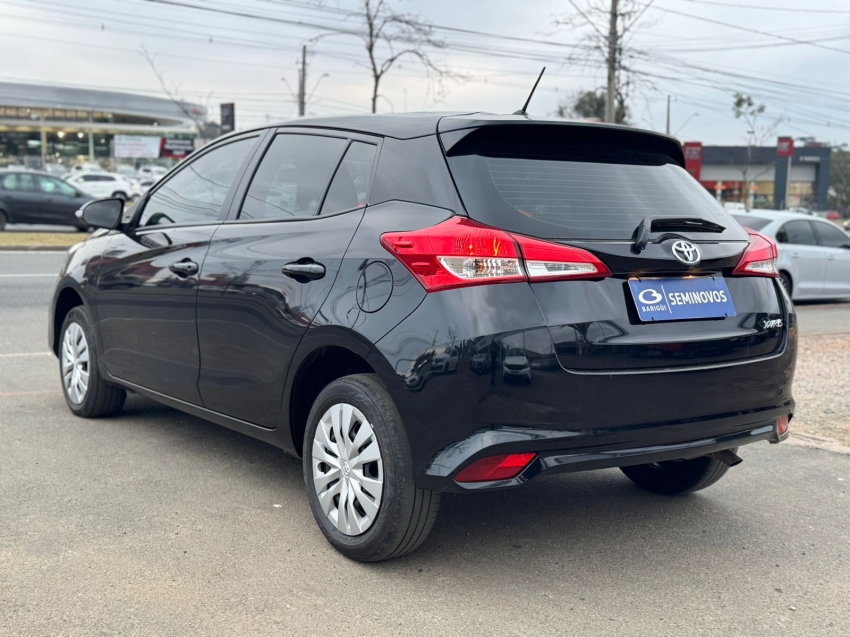 toyota yaris 1.5 16v flex xl multidrive 4p automatico 2025