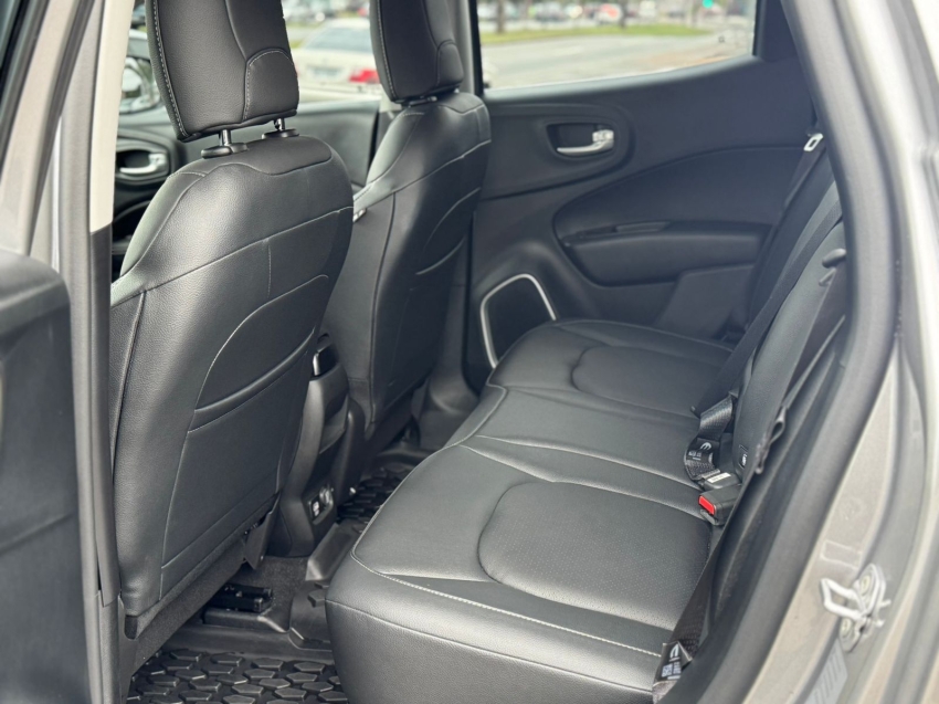 fiat toro 1.3 turbo 270 flex volcano at6 4p automatico 2025