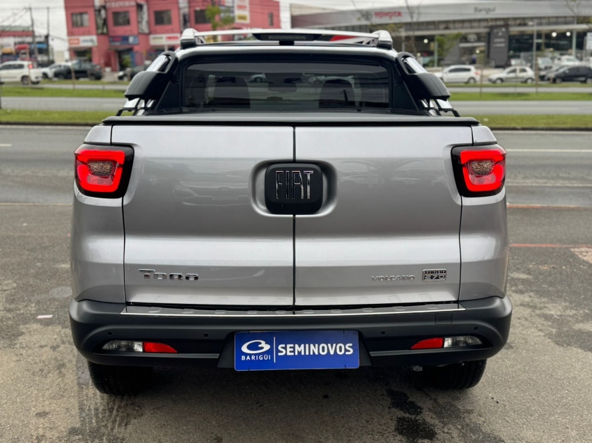 fiat toro 1.3 turbo 270 flex volcano at6 4p automatico 2025