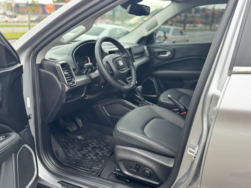 fiat toro 1.3 turbo 270 flex volcano at6 4p automatico 2025