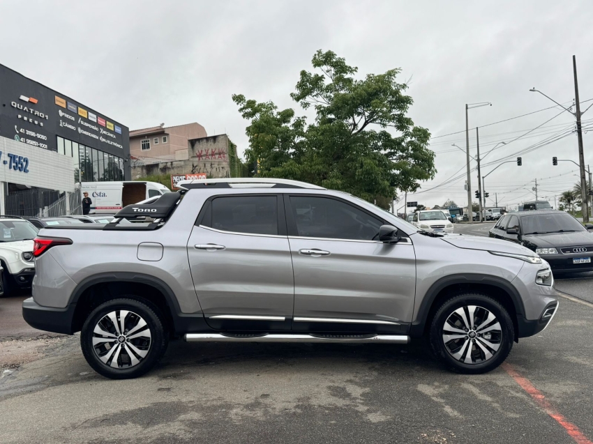 fiat toro 1.3 turbo 270 flex volcano at6 4p automatico 2025