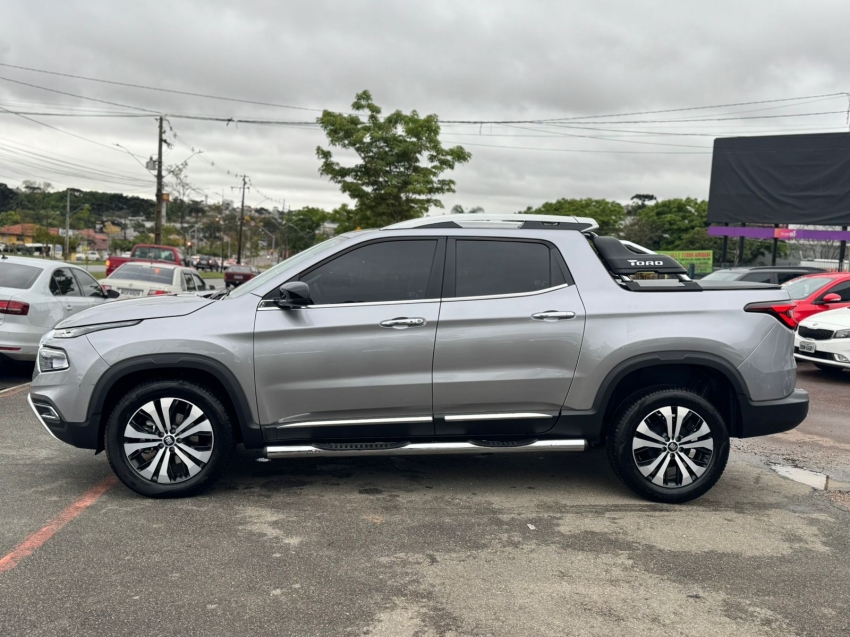 fiat toro 1.3 turbo 270 flex volcano at6 4p automatico 2025