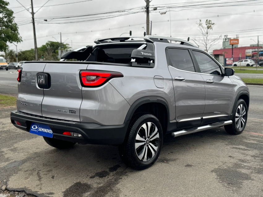 fiat toro 1.3 turbo 270 flex volcano at6 4p automatico 2025