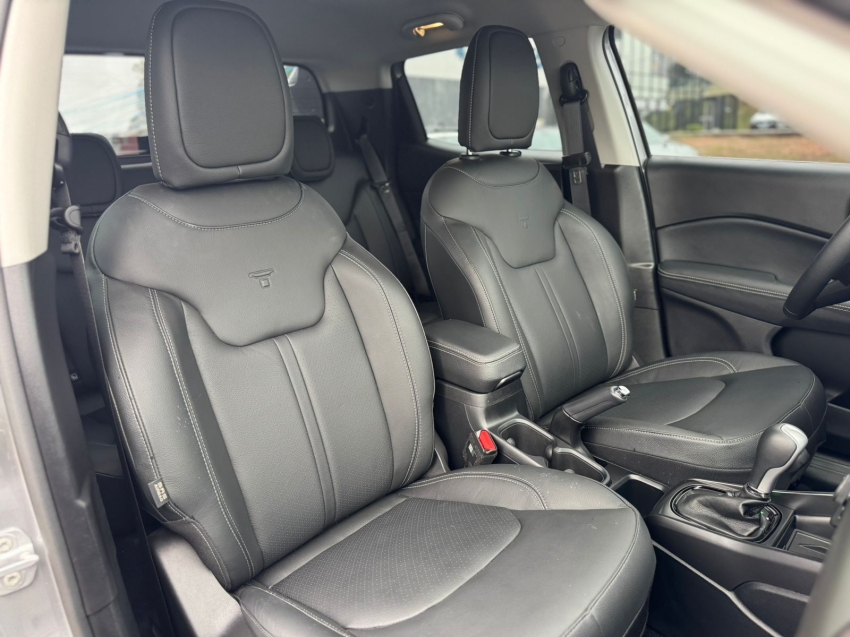 fiat toro 1.3 turbo 270 flex volcano at6 4p automatico 2025
